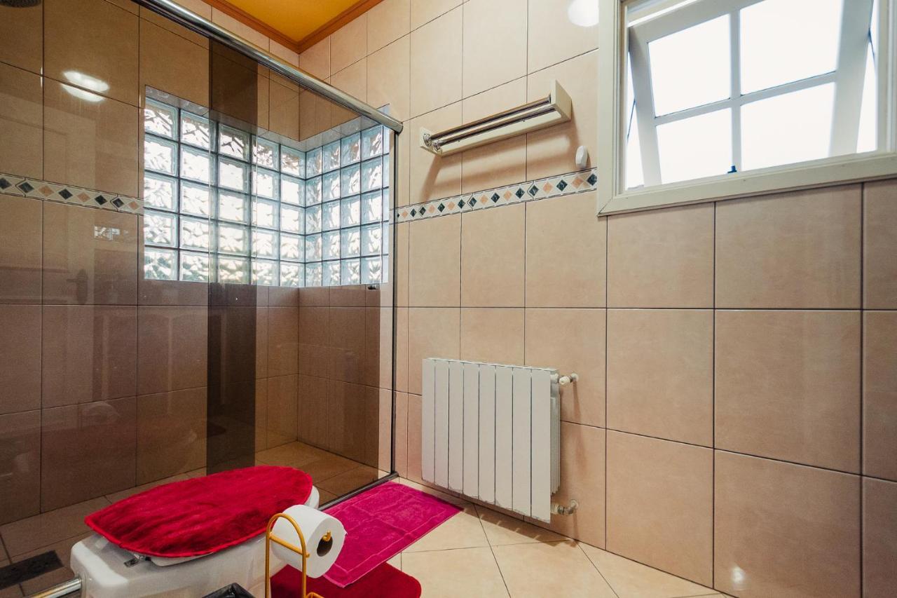 Casa Ampla Com Comodos Confortaveis Грамаду Экстерьер фото